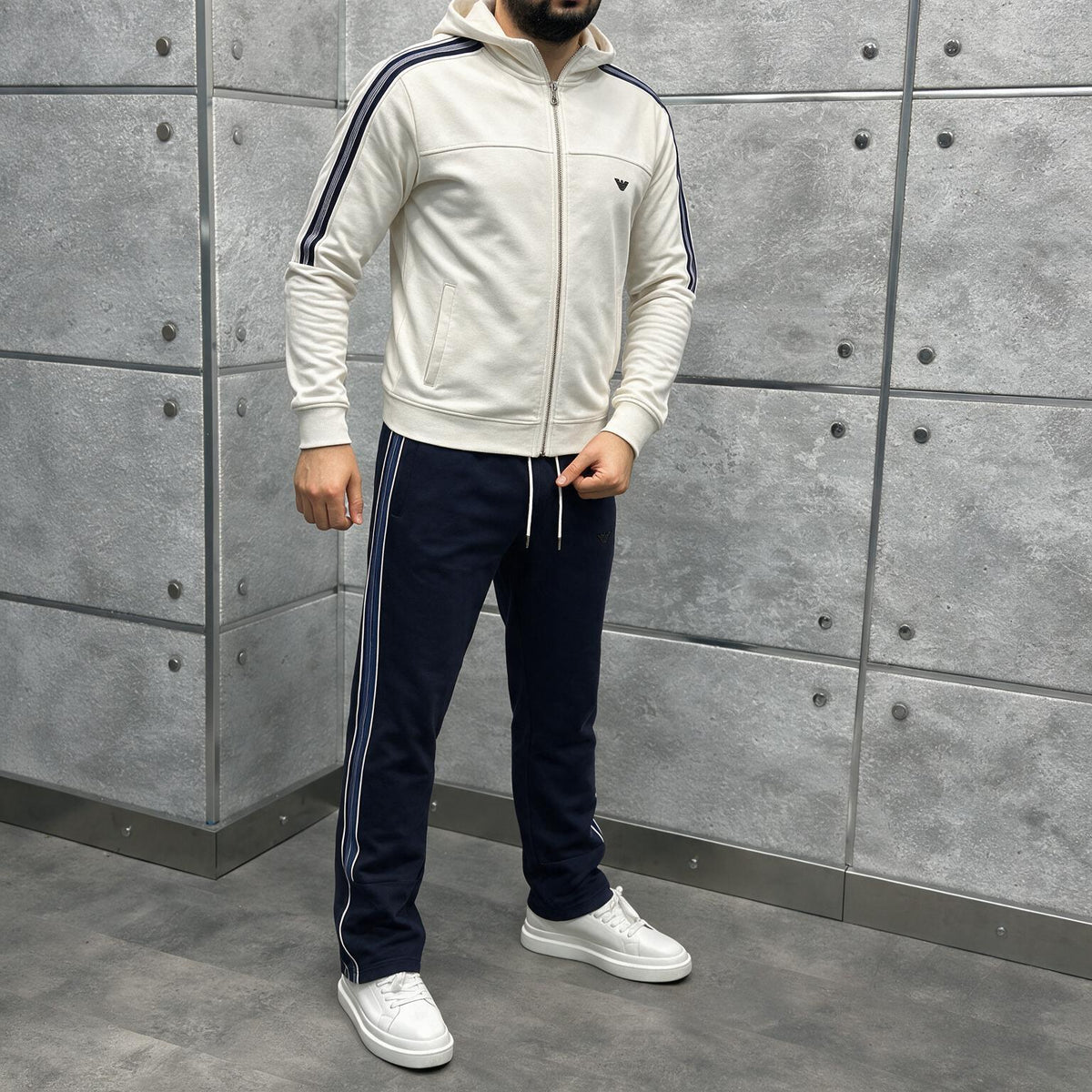 A . r . m . a . n . i  Training Suit