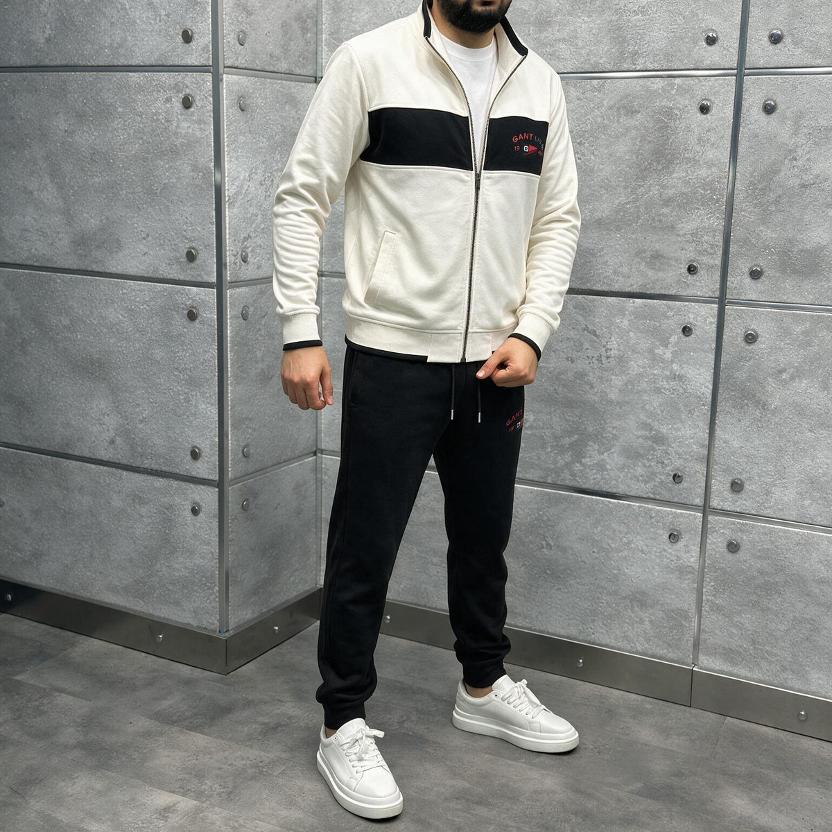 G . a . n . t  Training Suit