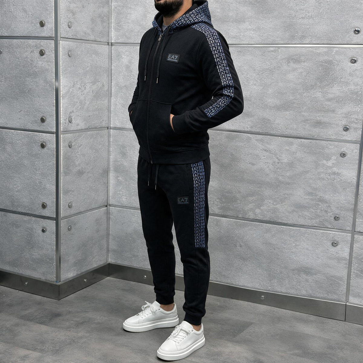 E . A . 7  Training Suit