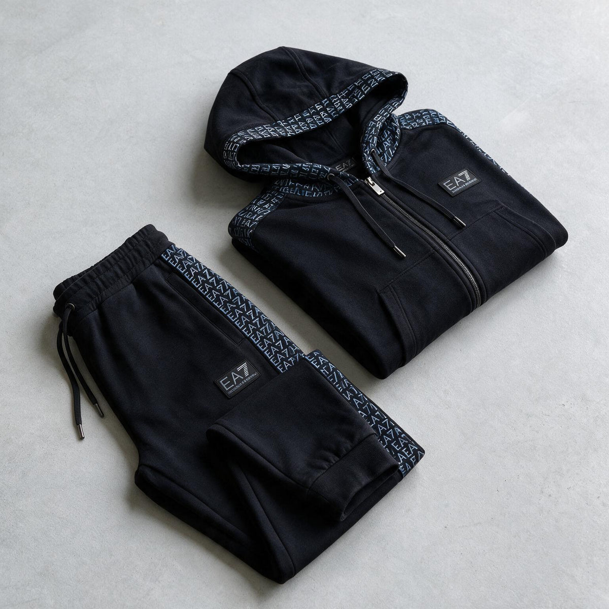 E . A . 7  Training Suit
