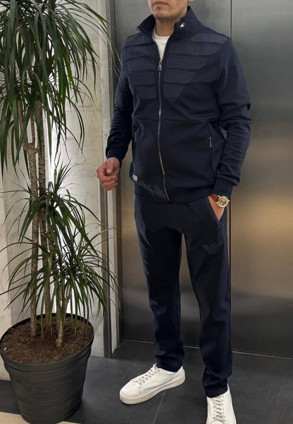 A.Eagle Training Suit